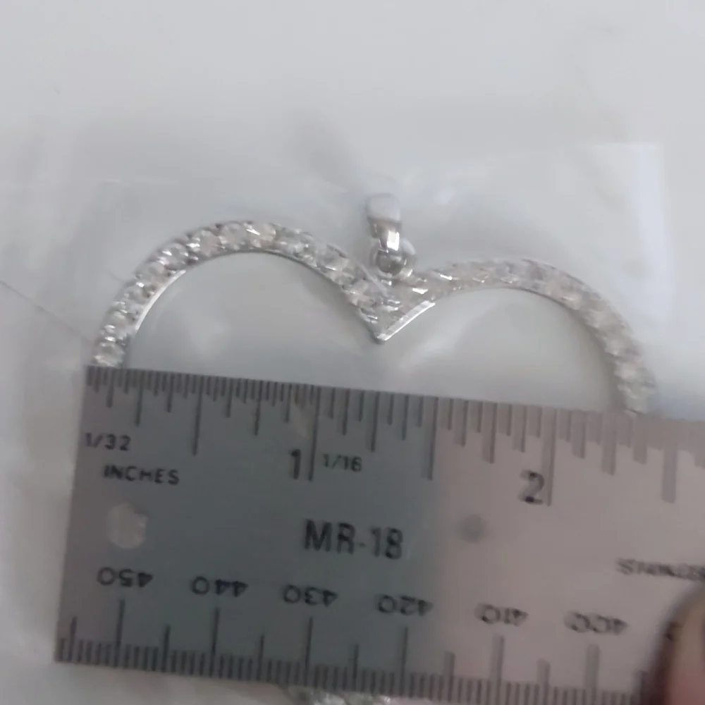 Rhinestone heart pendant - Picture 2 of 3